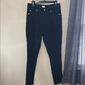 Black High-Waisted Skinny Jeans